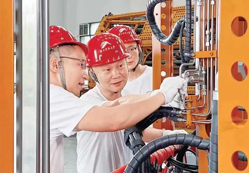 2023年度湖南十大教育新闻人物揭晓快来听听他们的故事尊龙d
